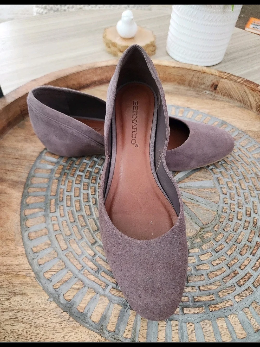 Bernardo Suede Ballet Flats Hidden Wedge, Taupe Mauve Neutral Classic Shoes 6.5